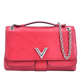 Louis Vuitton Monogram Cuir Very Chain (SHG-dYUOUN)