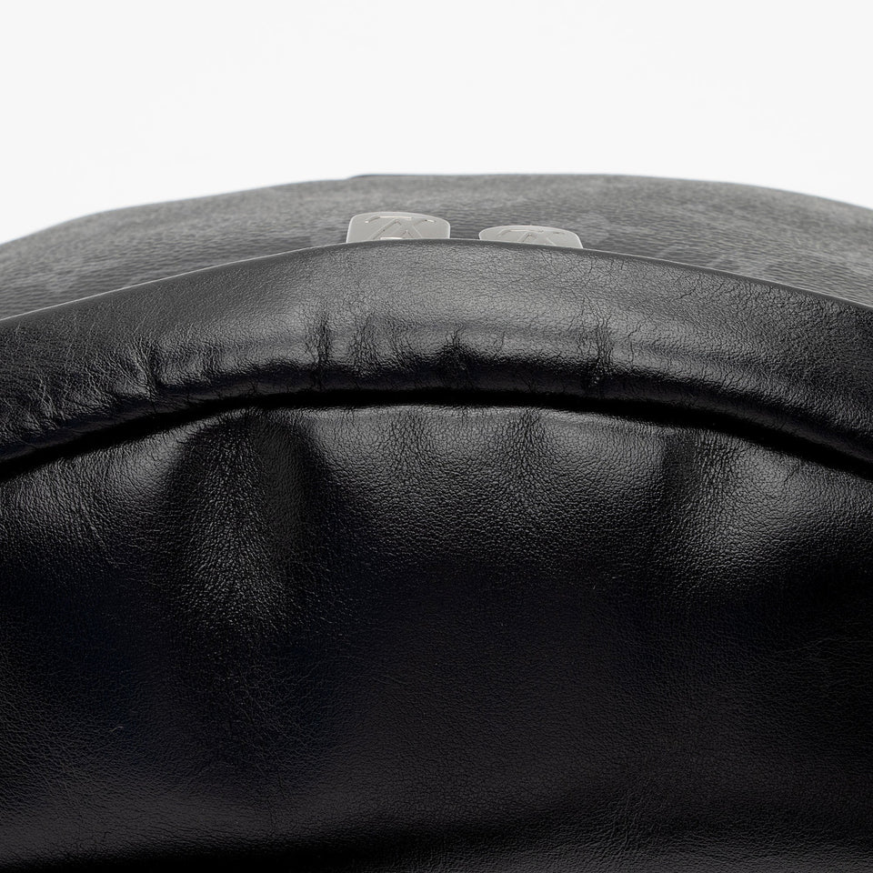 Louis Vuitton Monogram Eclipse Discovery Bumbag (SHF-FpfM2y)