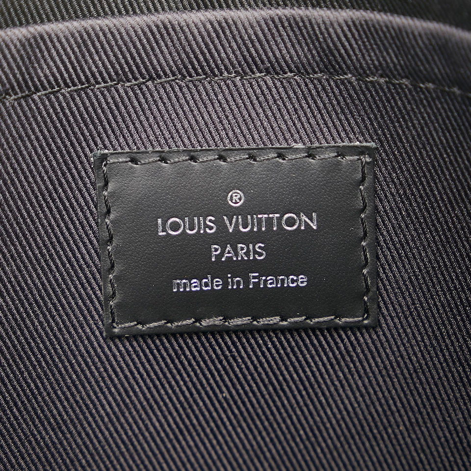 Louis Vuitton Monogram Eclipse Discovery Pochette GM (SHG-37297)