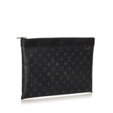 Louis Vuitton Monogram Eclipse Discovery Pochette GM (SHG-37297)