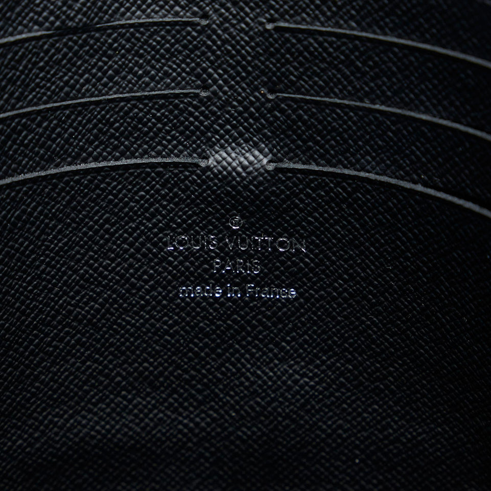 Louis Vuitton Monogram Eclipse Pochette Voyage MM (SHG-s1vW8V)