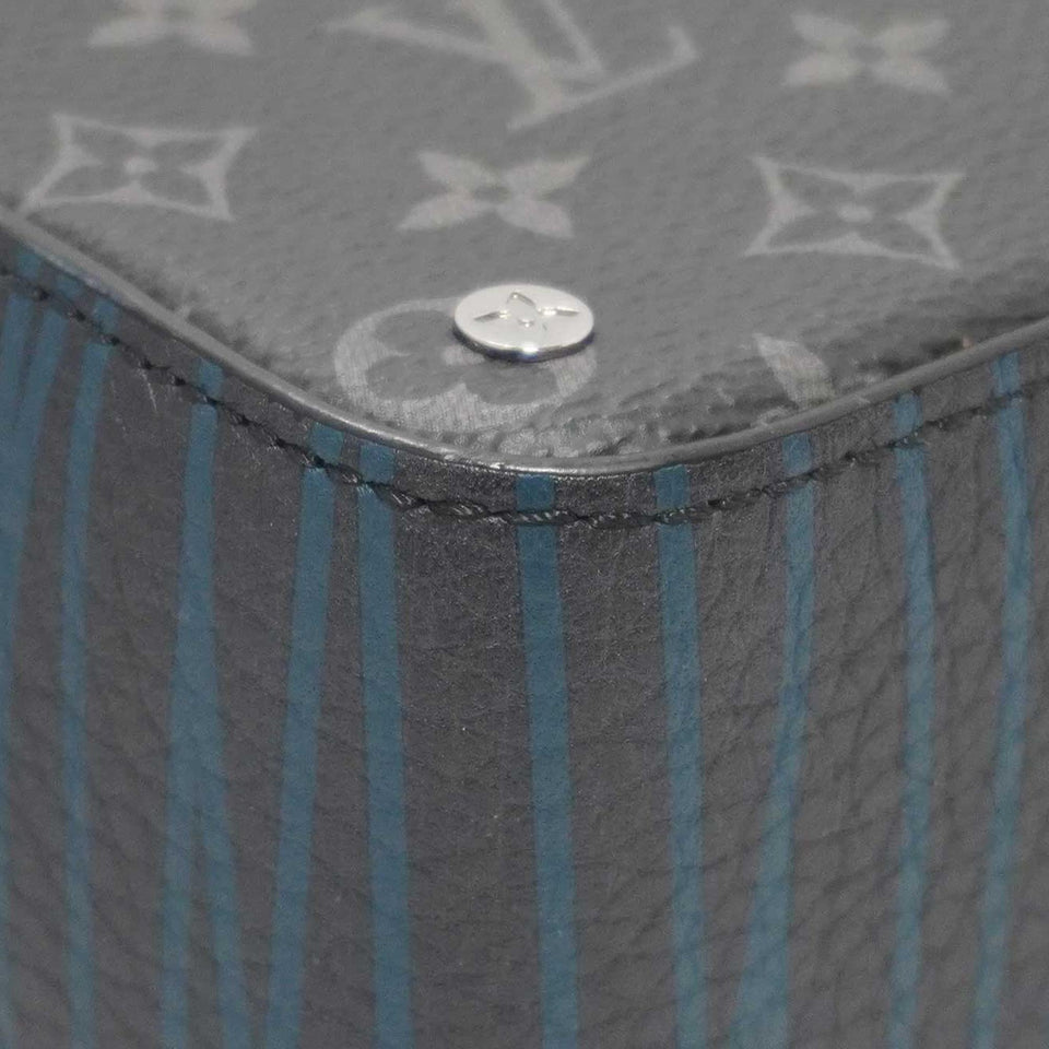 Louis Vuitton Monogram Eclipse Volga on Strap (SHG-nbZGeD)