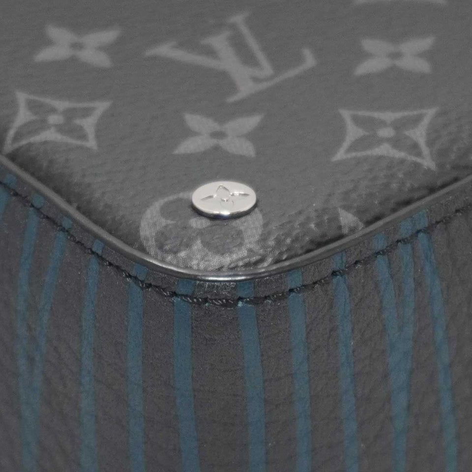 Louis Vuitton Monogram Eclipse Volga on Strap (SHG-nbZGeD)