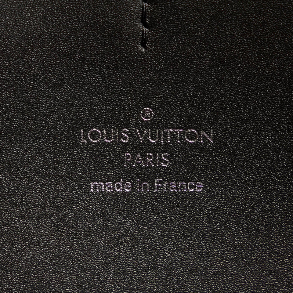 Louis Vuitton Monogram Giant Reverse Dauphine Bumbag (SHG-AHSvLI)