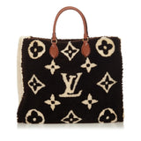Louis Vuitton Monogram Giant Shearling Teddy Onthego GM (SHG-35056)
