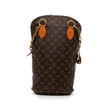 Louis Vuitton Monogram Iconoclasts Karl Legarfeld Punching Bag PM (SHG-W0Ywzs)