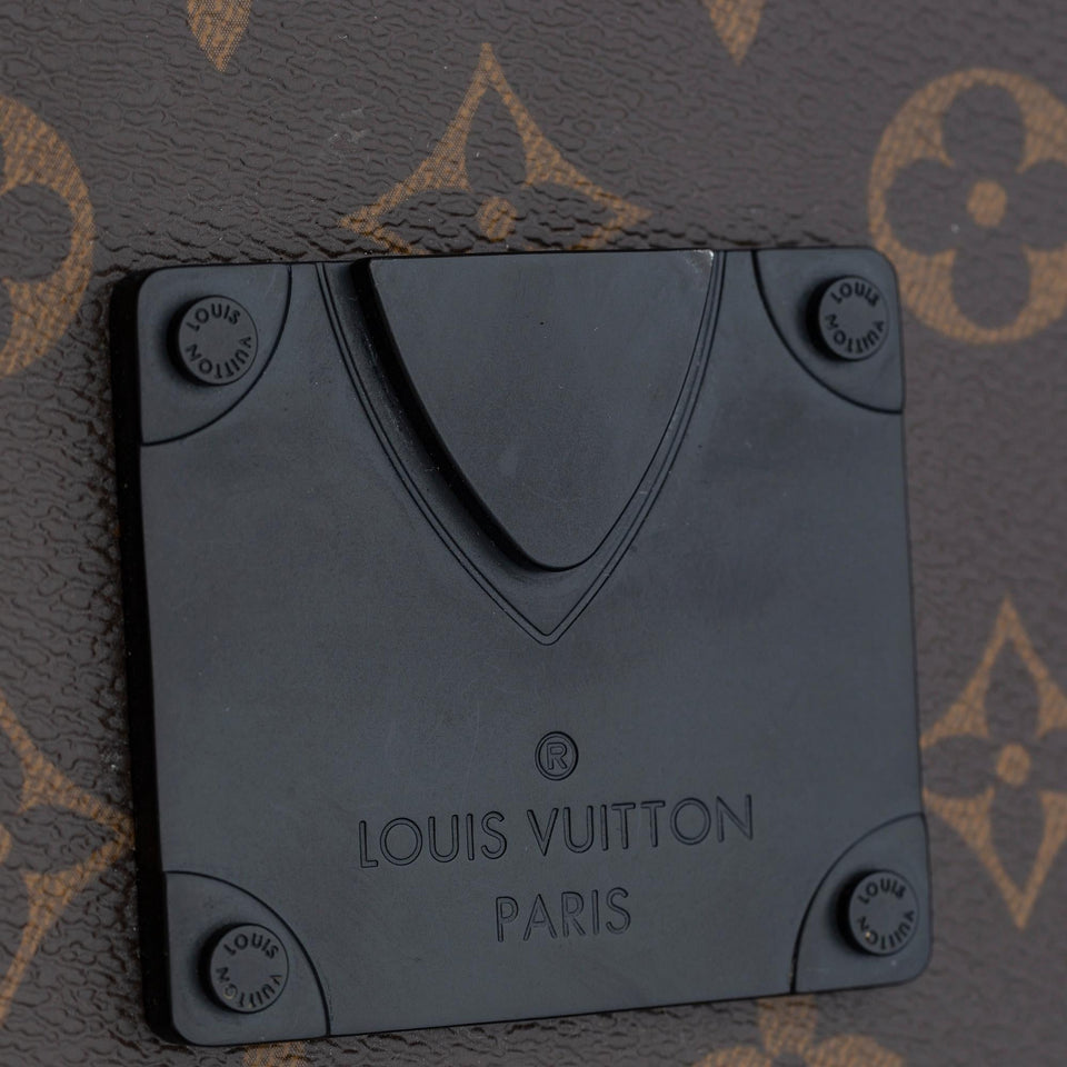 Louis Vuitton Monogram Macassar S Lock A4 Pouch (SHG-7uwojo)