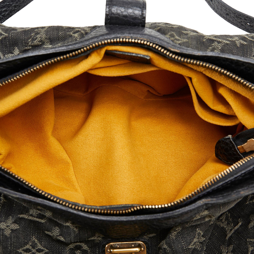 Louis Vuitton Monogram Mahina XS (SHG-XuZRDO)