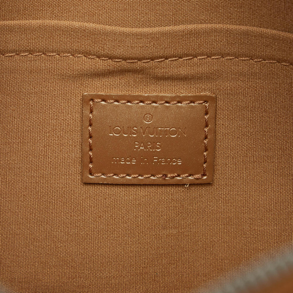 Louis Vuitton Monogram Mat Shelton (SHG-sHpoFt)