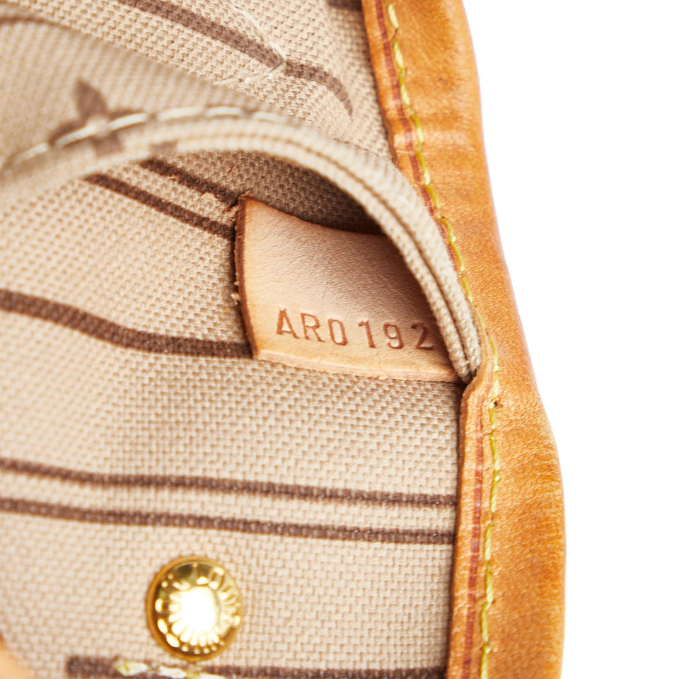 Louis Vuitton Monogram Neverfull PM (SHG-bHoQuY)