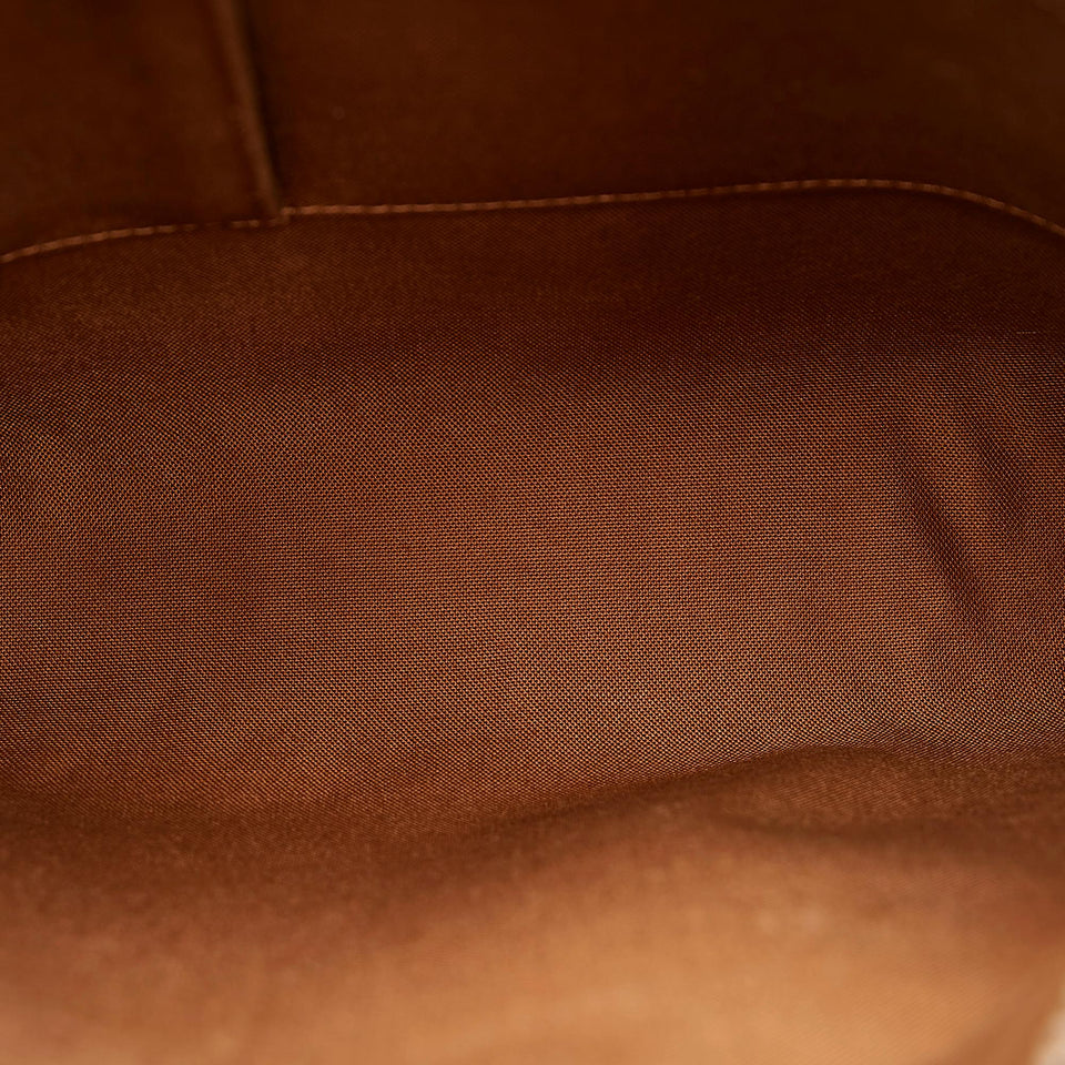 Louis Vuitton Monogram Odeon MM (SHG-rRDILo)