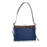 Louis Vuitton Monogram Pacific Outdoor Pouch (SHG-xVf7t5)