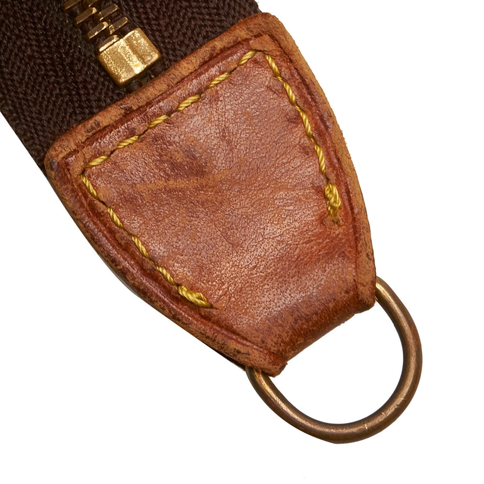 Louis Vuitton Monogram Petit Bucket (SHG-VScCNw)