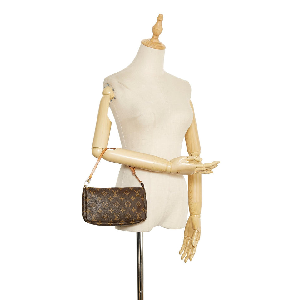 Louis Vuitton Monogram Pochette Accessoires (SHG-EdABSL)