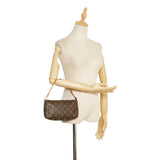Louis Vuitton Monogram Pochette Accessoires (SHG-EdABSL)