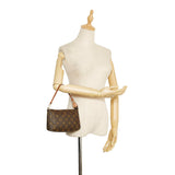 Louis Vuitton Monogram Pochette Accessoires (SHG-KMnotw)