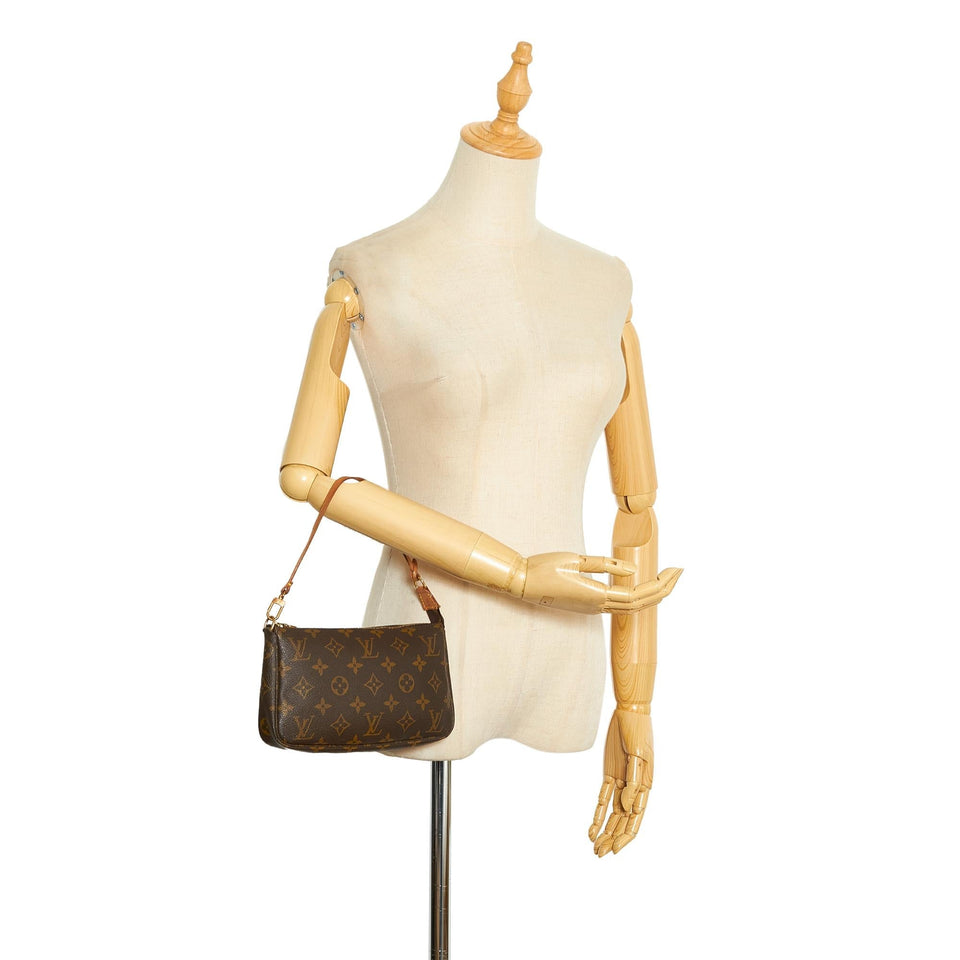 Louis Vuitton Monogram Pochette Accessoires (SHG-tiOIsl)