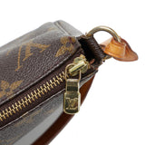 Louis Vuitton Monogram Pochette Accessoires (SHG-iEKLv6)