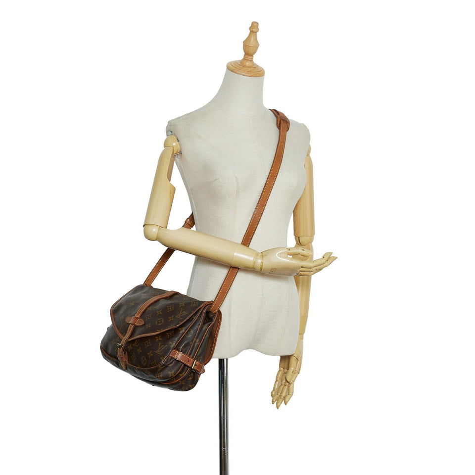 Louis Vuitton Monogram Saumur 25 (SHG-cCilKm)