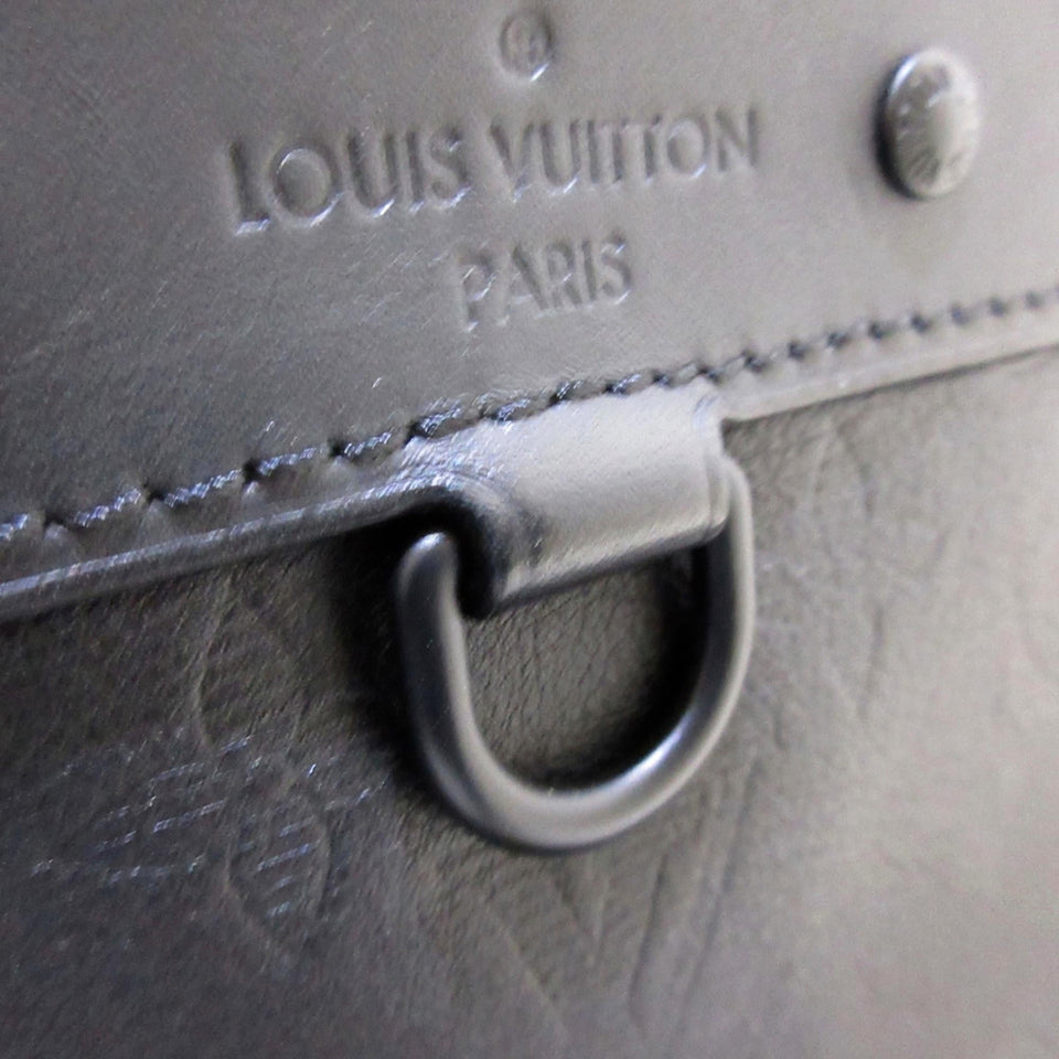 Louis Vuitton Monogram Shadow Discovery Pochette (SHG-34311)