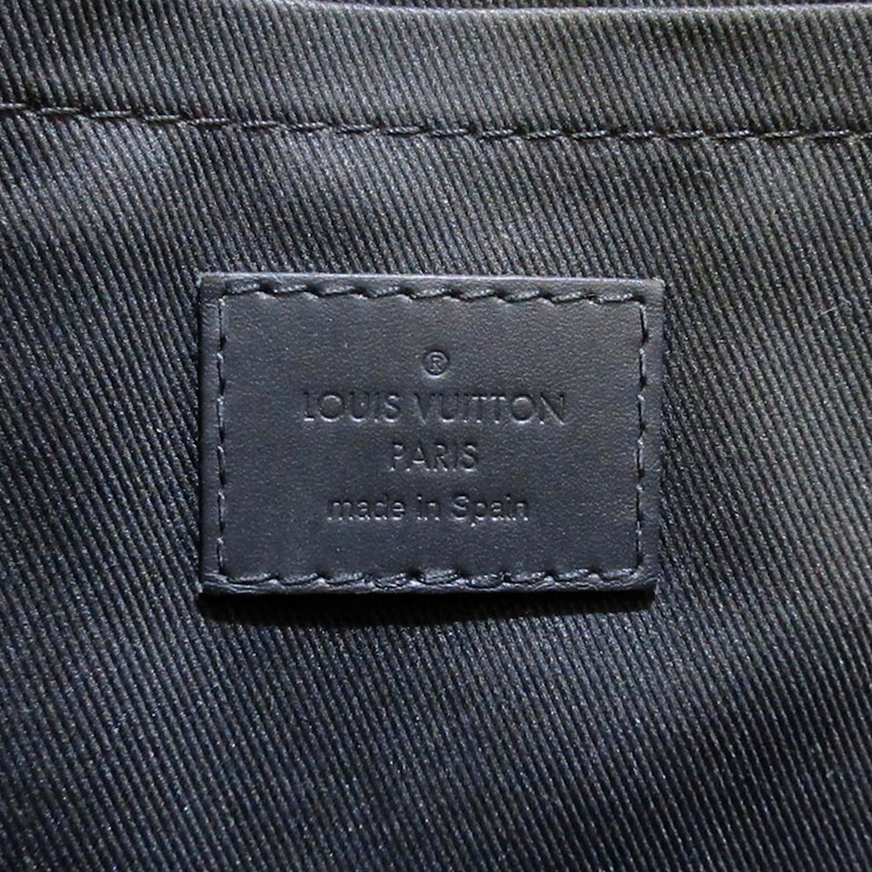 Louis Vuitton Monogram Shadow Discovery Pochette (SHG-34311)
