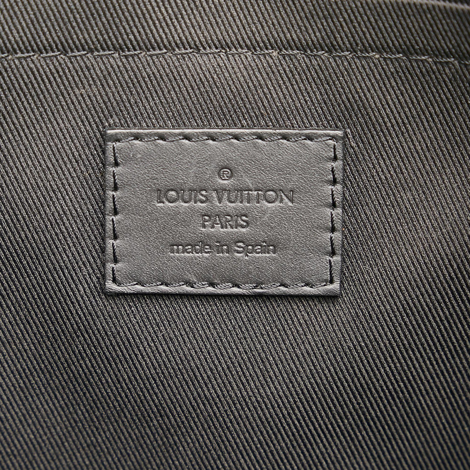 Louis Vuitton Monogram Shadow Discovery Pochette (SHG-rQKxIP)