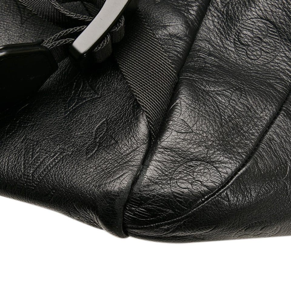 Louis Vuitton Monogram Shadow Discovery (SHG-P9Uz0c)