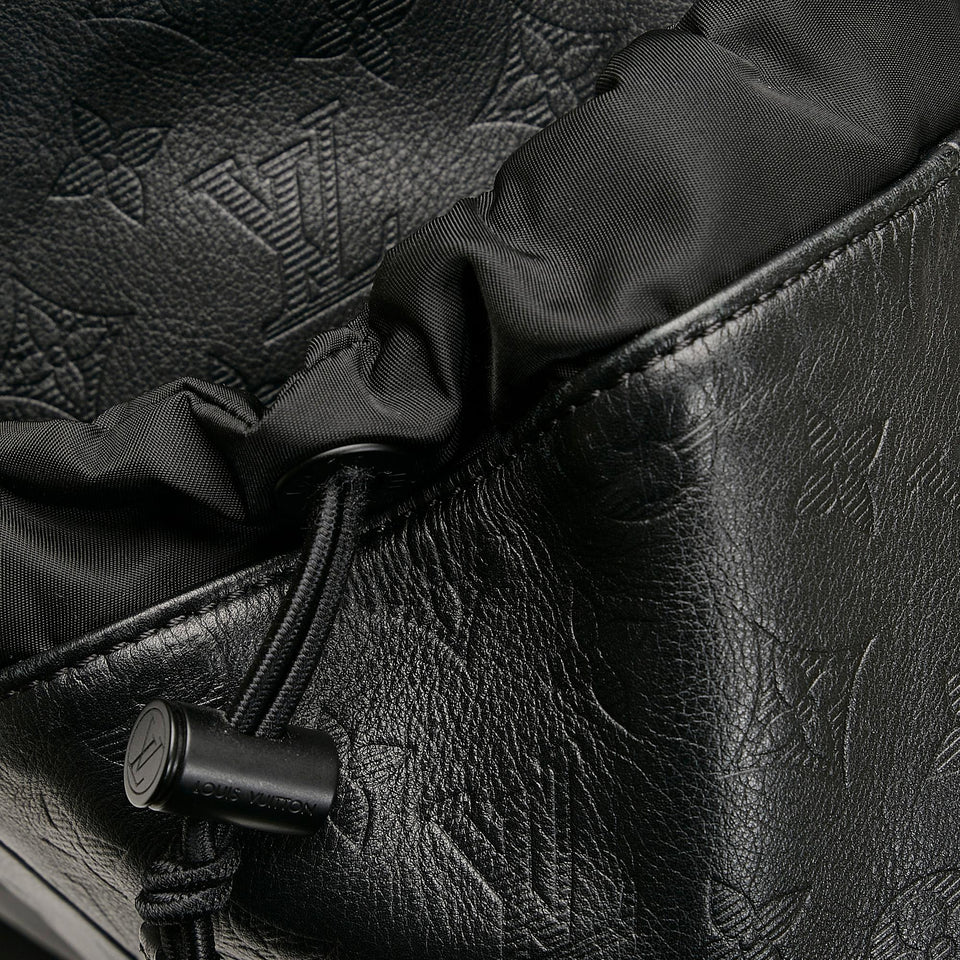 Louis Vuitton Monogram Shadow Discovery (SHG-P9Uz0c)