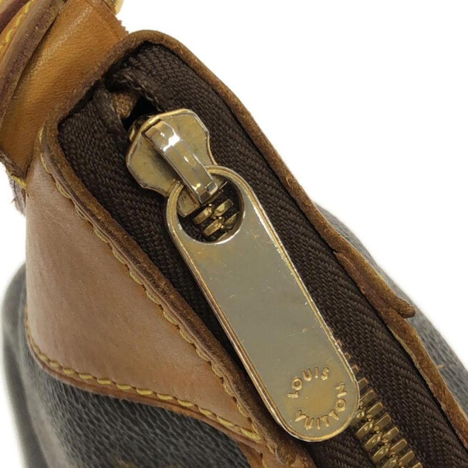 Louis Vuitton Monogram Thames PM (SHG-YnOpoB)