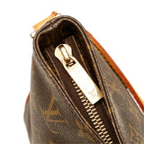 Louis Vuitton Monogram Trotteur (SHG-ydbVpM)