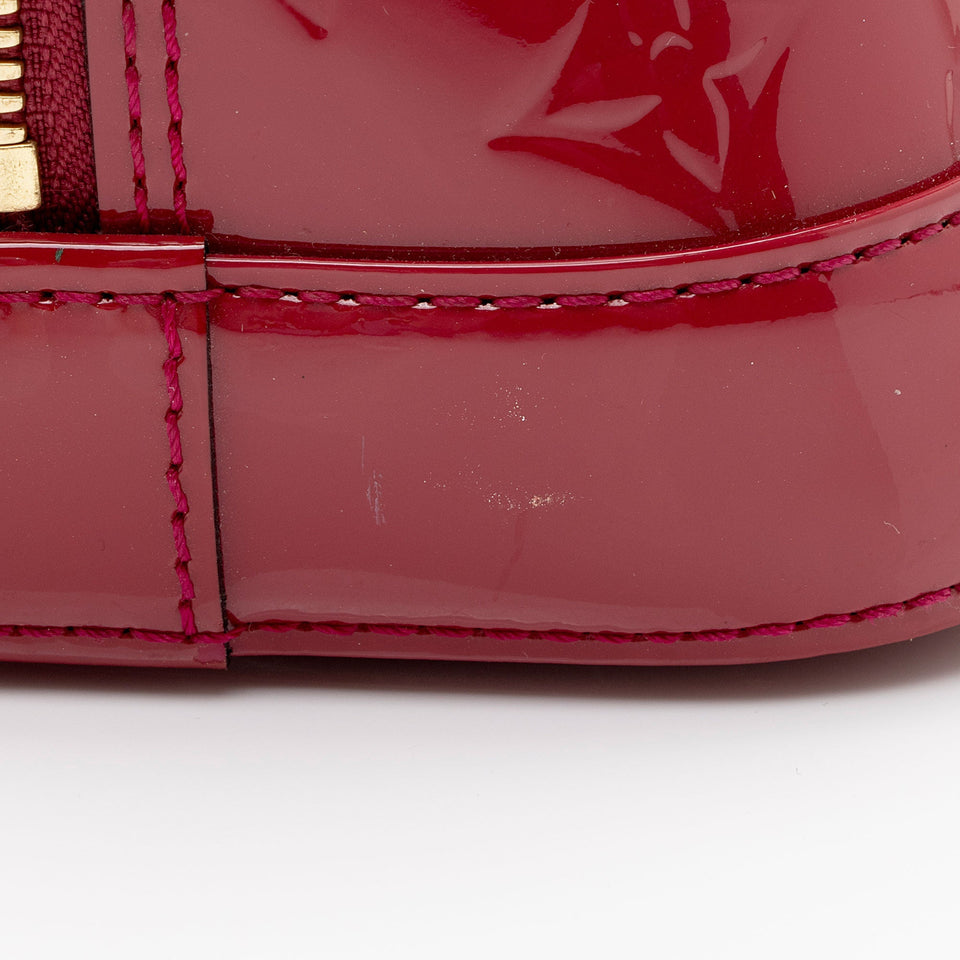 Louis Vuitton Monogram Vernis Alma PM Satchel (SHF-aJkS4O)