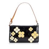 Louis Vuitton Monogram Vernis Lexington Fleurs Pochette (SHG-EGCiL8)