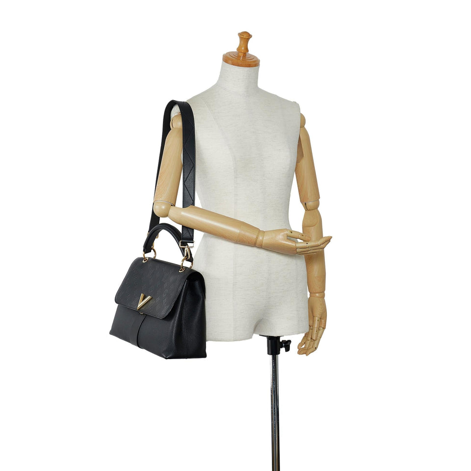 Louis Vuitton Monogram Very One Handle (SHG-VxcI9k)