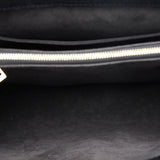 Louis Vuitton Monogram Very One Handle (SHG-VxcI9k)