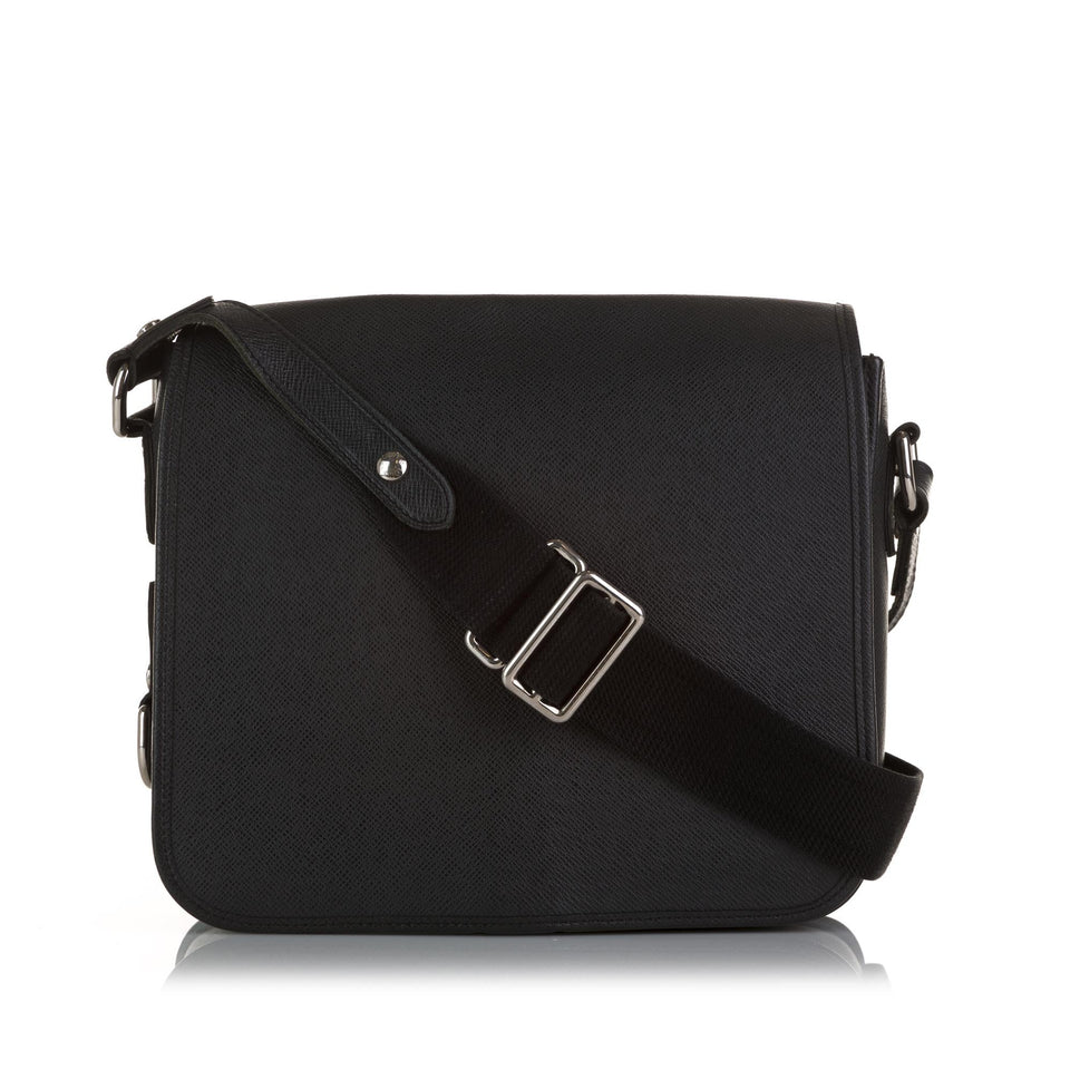 Louis Vuitton Taiga Andrei (SHG-0suZWV)