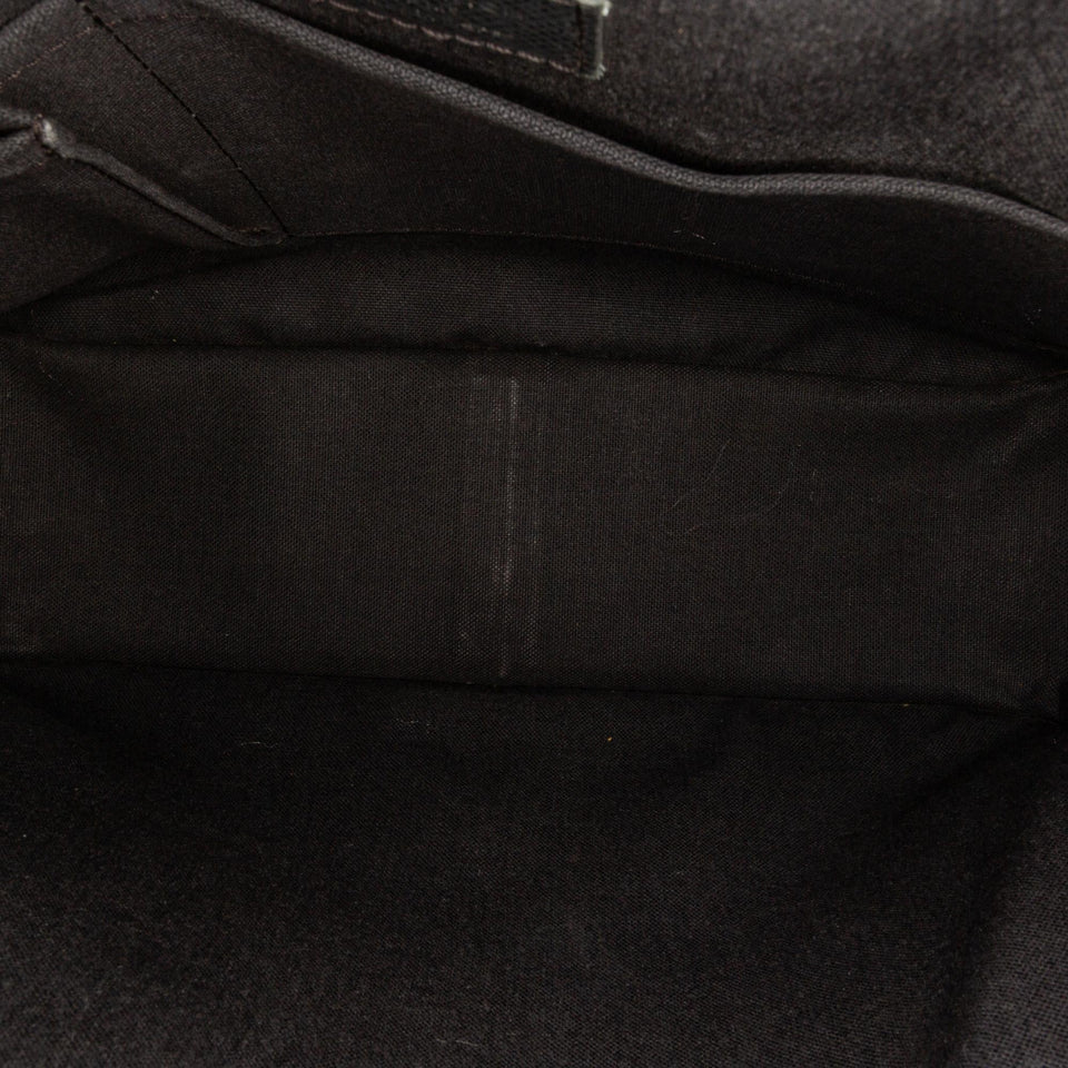 Louis Vuitton Taiga Andrei (SHG-0suZWV)