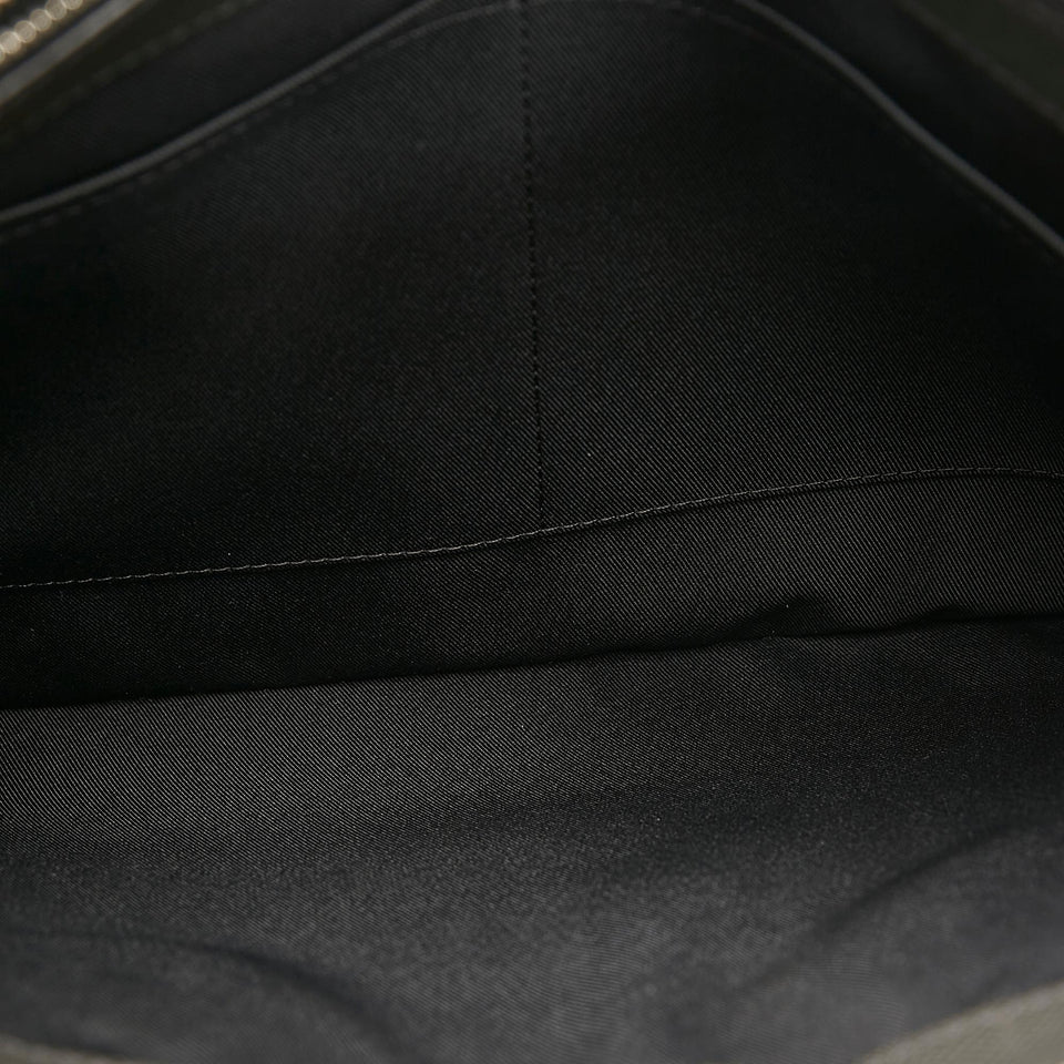 Louis Vuitton Taiga Anton Briefcase (SHG-QDJcXn)