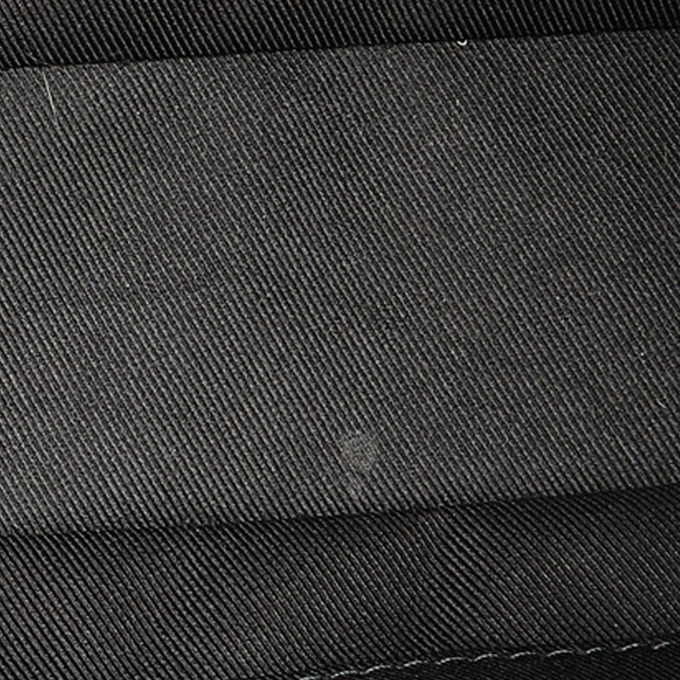 Louis Vuitton Taiga Anton Messenger PM (SHG-QmN9Ao)
