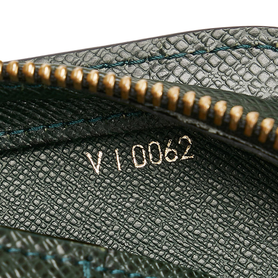 Louis Vuitton Taiga Baikal (SHG-5Q5zgc)