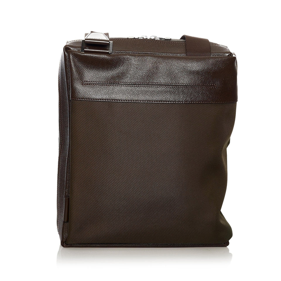 Louis Vuitton Taiga Beloukha (SHG-33800)