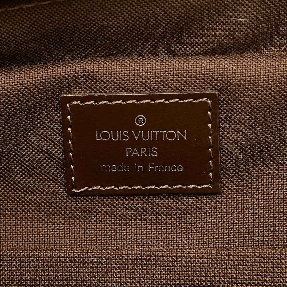 Louis Vuitton Taiga Beloukha (SHG-33800)