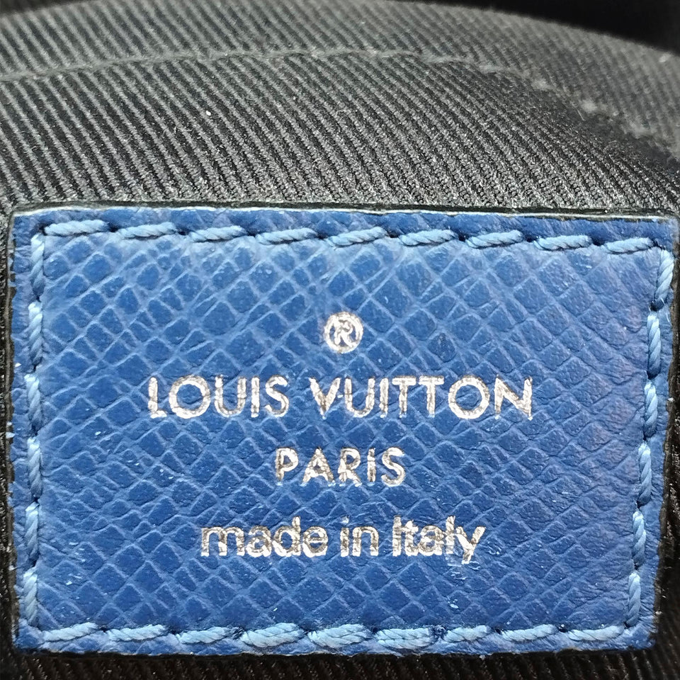Louis Vuitton Taiga Outdoor Messenger PM (SHG-UqcHzF)