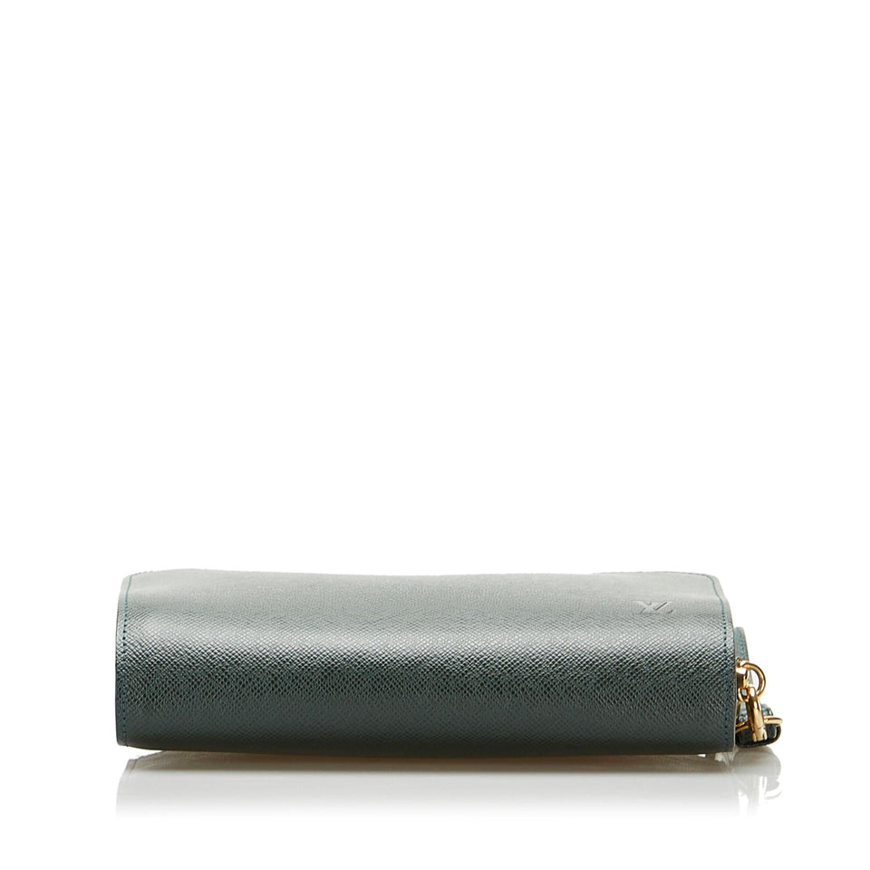 Louis Vuitton Taiga Pochette Baikal (SHG-LpJrgk)