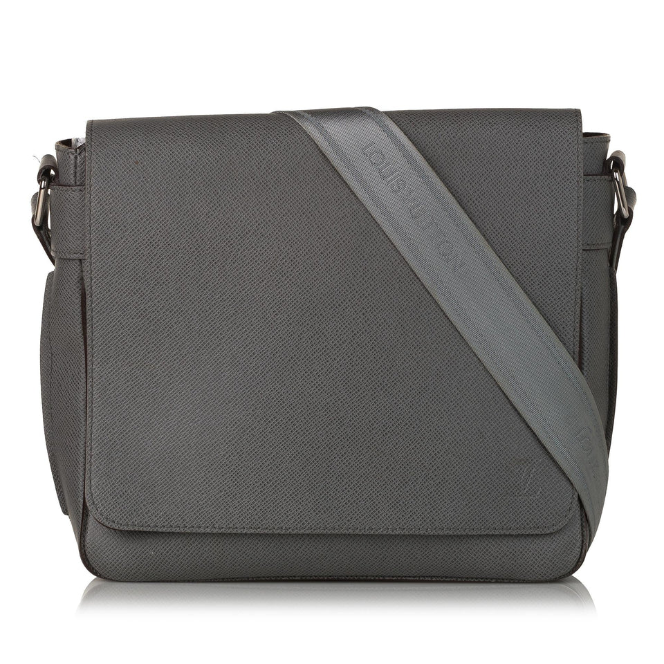 Louis Vuitton Taiga Roman MM (SHG-35539)