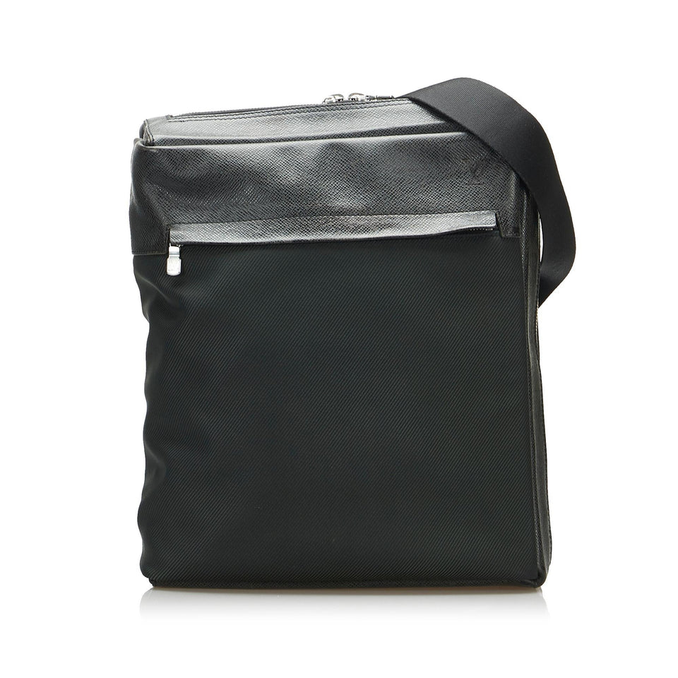 Louis Vuitton Taiga Sayan (SHG-dzbalD)