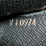 Louis Vuitton Taiga Serviette Kourad Briefcase (SHG-S9gjz7)