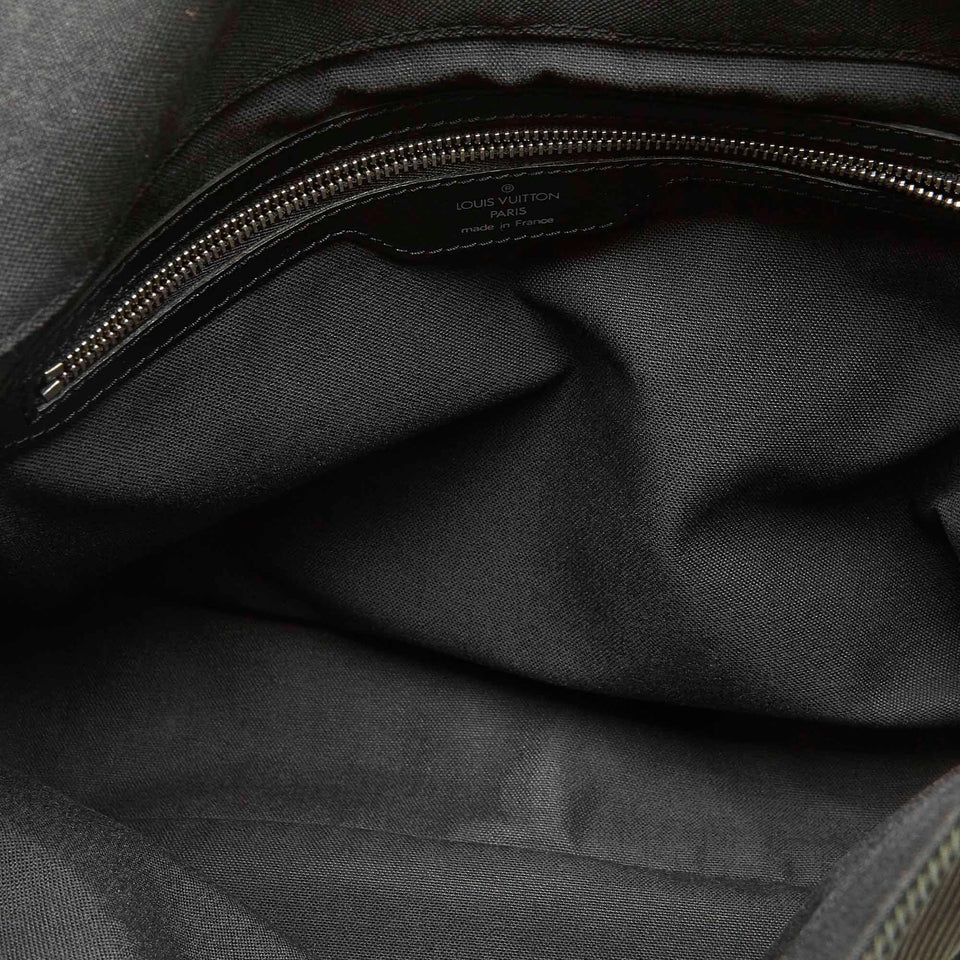 Louis Vuitton Taiga Viktor (SHG-32143)