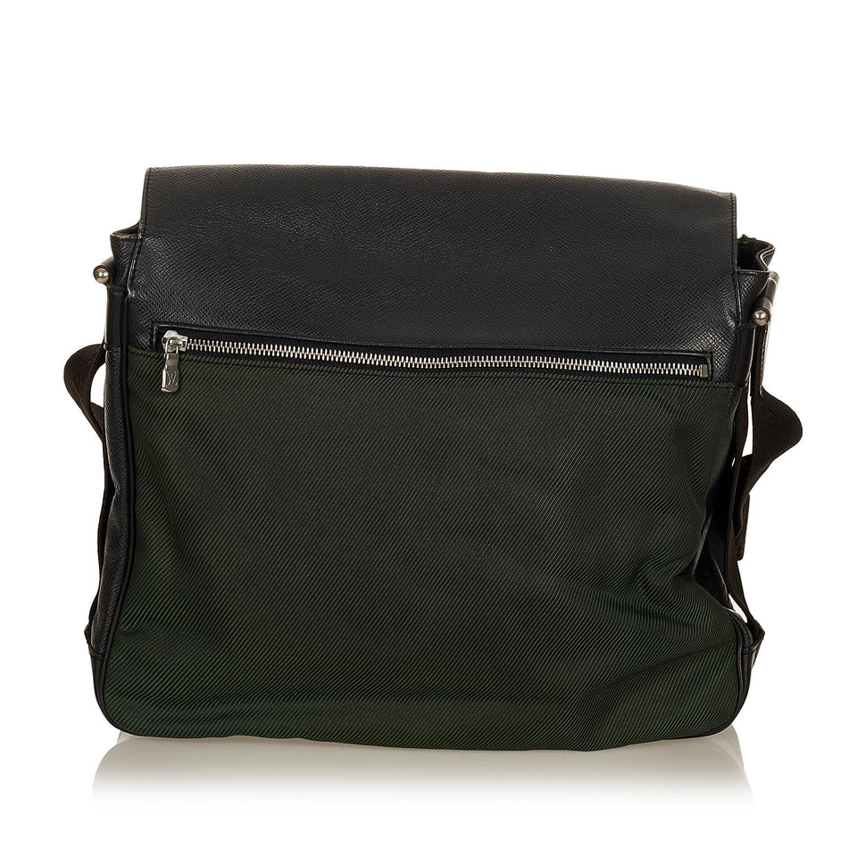 Louis Vuitton Taiga Viktor (SHG-jHeQnK)