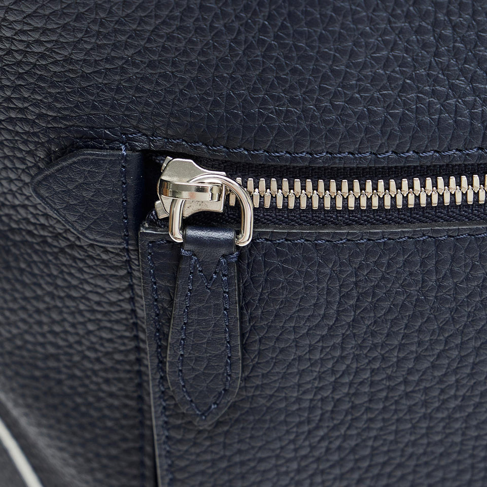 Louis Vuitton Taurillon East Side Messenger Bag (SHG-fbtCEE)
