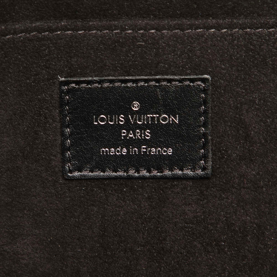Louis Vuitton Taurillon Pochette Jour (SHG-37403)